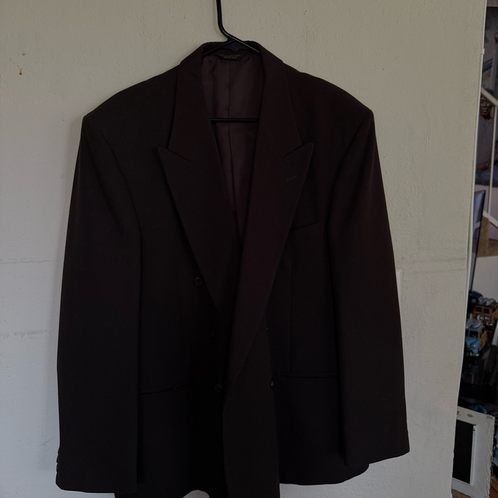 Black Sport Coat with Notch Lapel and Structured Shoulders